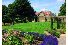 Photo of Robin’s Garden Limited Photo of Robin’s Garden Limited